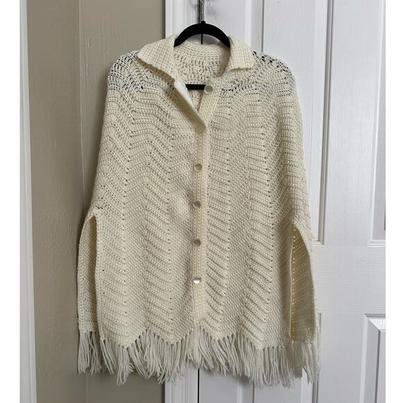 Vintage Cream Fringed Chevron Cape Shawl Poncho EUC - Picture 1 of 7